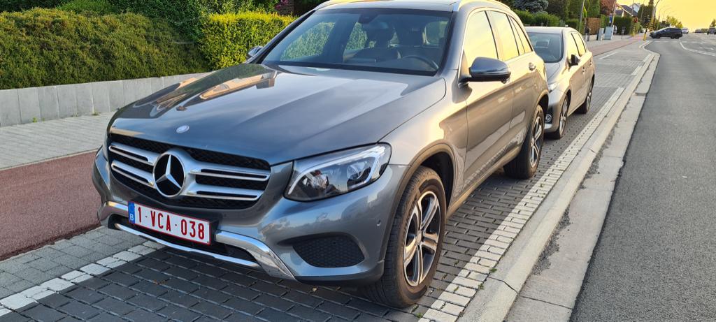 
								Mercedes-Benz GLC full									