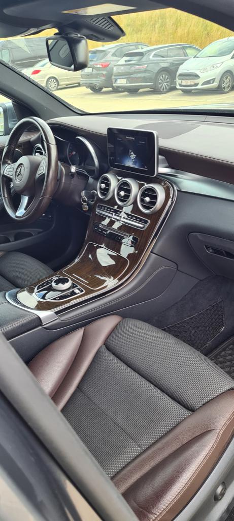 
								Mercedes-Benz GLC full									