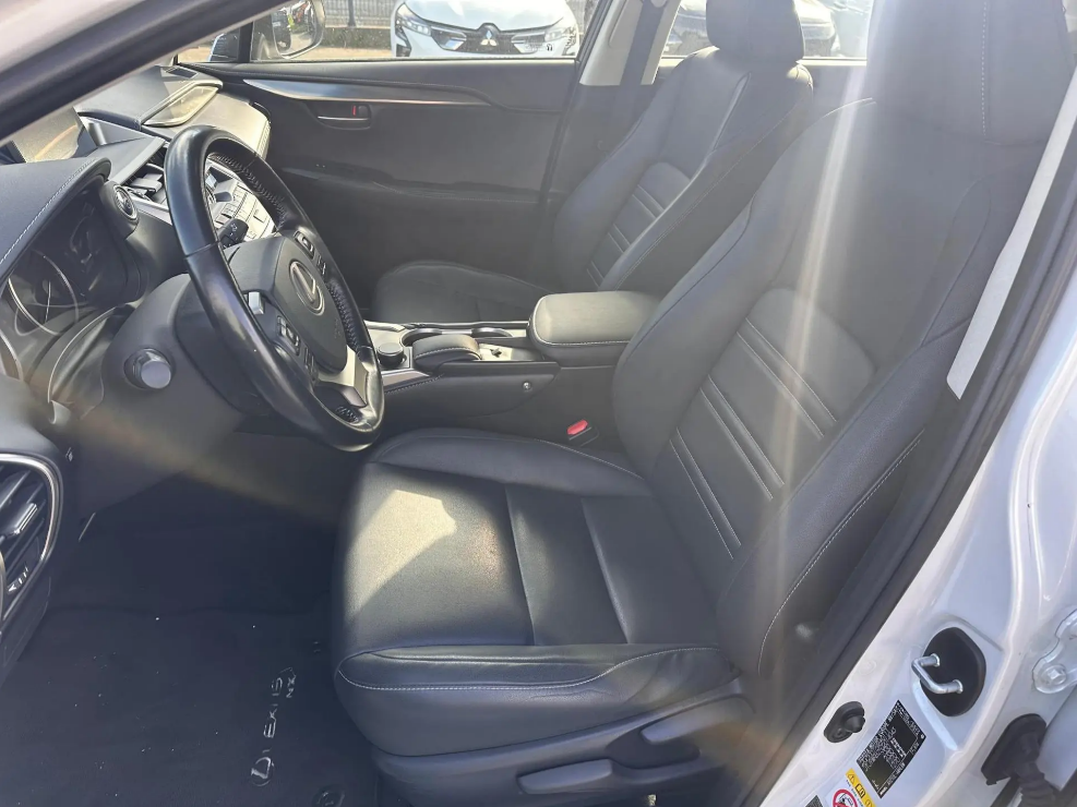 
								Lexus NX Sport Edition E-CVT 300h 2WD full									