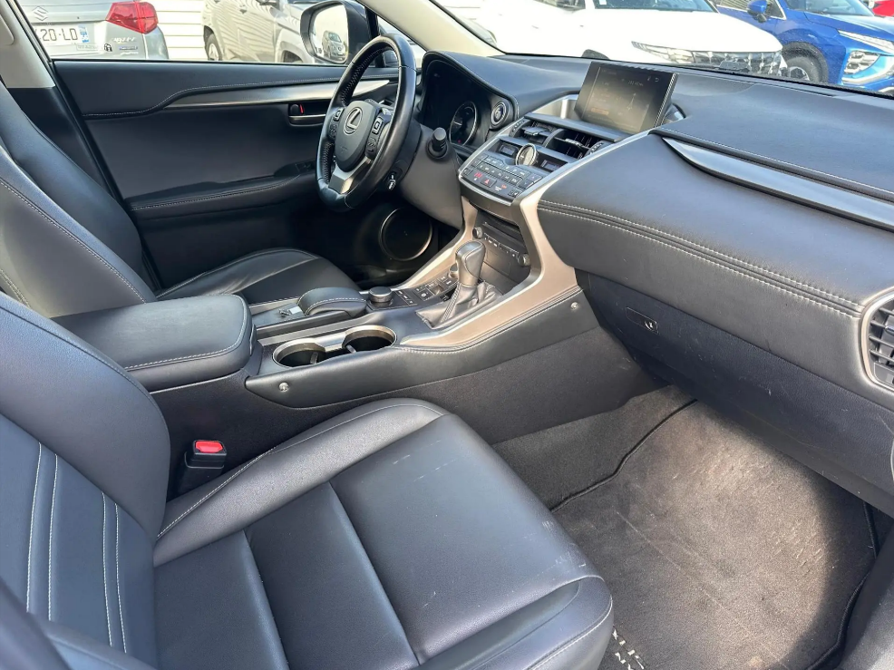 
								Lexus NX Sport Edition E-CVT 300h 2WD full									
