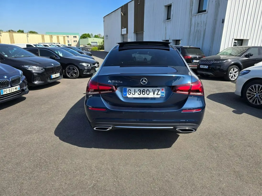 
								MERCEDES CLASSE A IV 250 E 8CV PROGRESSIVE LINE 8G-DCT full									