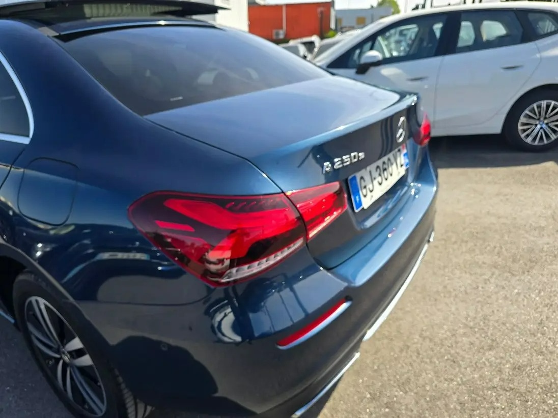 
								MERCEDES CLASSE A IV 250 E 8CV PROGRESSIVE LINE 8G-DCT full									